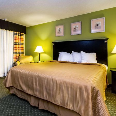 Quality Inn & Suites Moline - Quad Cities Екстериор снимка