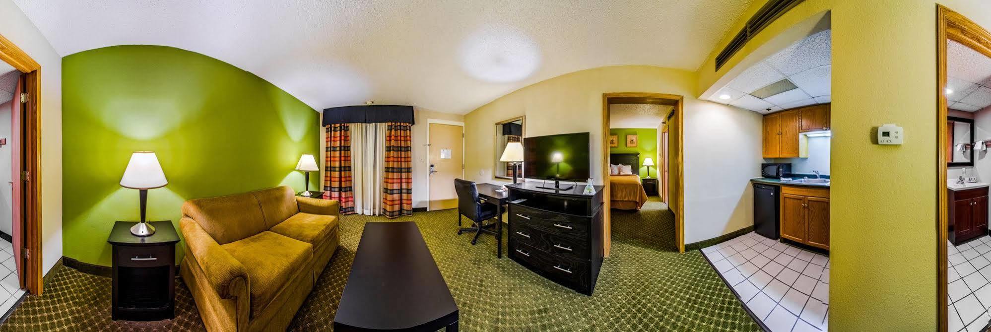 Quality Inn & Suites Moline - Quad Cities Екстериор снимка