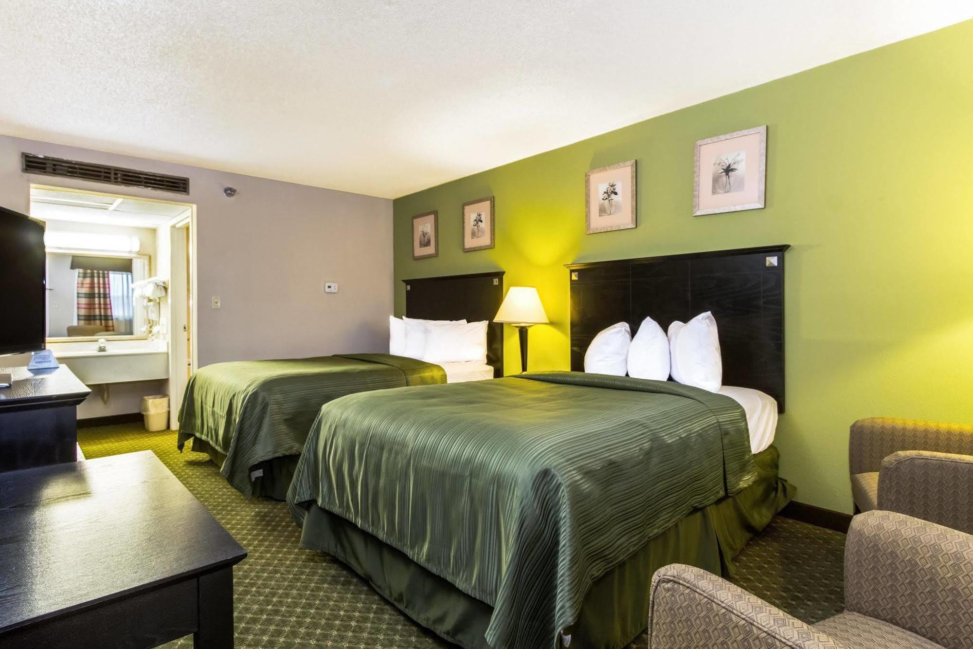 Quality Inn & Suites Moline - Quad Cities Екстериор снимка